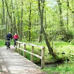 Grosse Sommerliebe - Nah Am Volksbad Und Radwanderweg Waren (Mueritz)