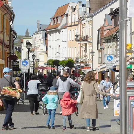 Grosse Sommerliebe - Nah Am Volksbad Und Radwanderweg *