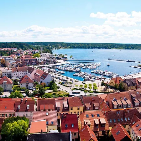 Grosse Sommerliebe - Nah Am Volksbad Und Radwanderweg Waren (Mueritz)