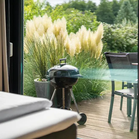 Grosse Sommerliebe - Nah Am Volksbad Und Radwanderweg Waren (Mueritz)