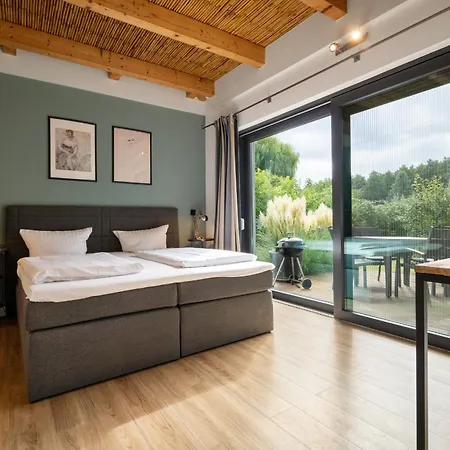 Grosse Sommerliebe - Nah Am Volksbad Und Radwanderweg *