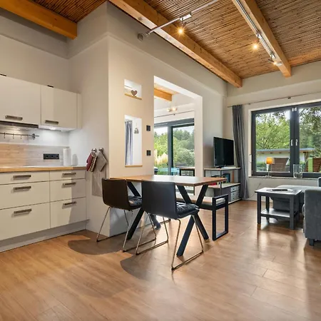 Grosse Sommerliebe - Nah Am Volksbad Und Radwanderweg Tatil Evi *